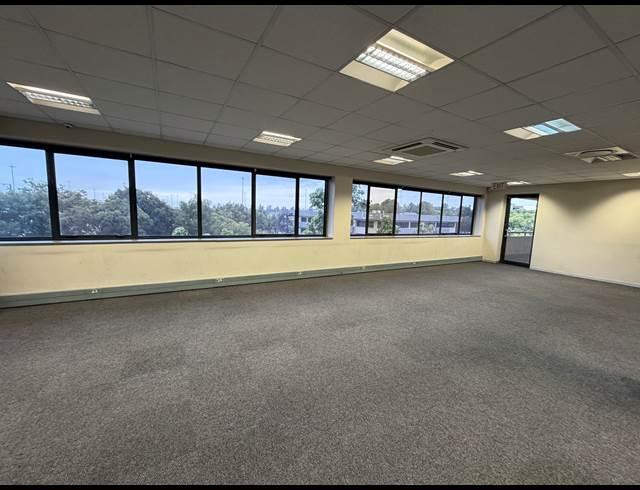 1,012M² BUILDING TO LET IN BEDFORDVIEW