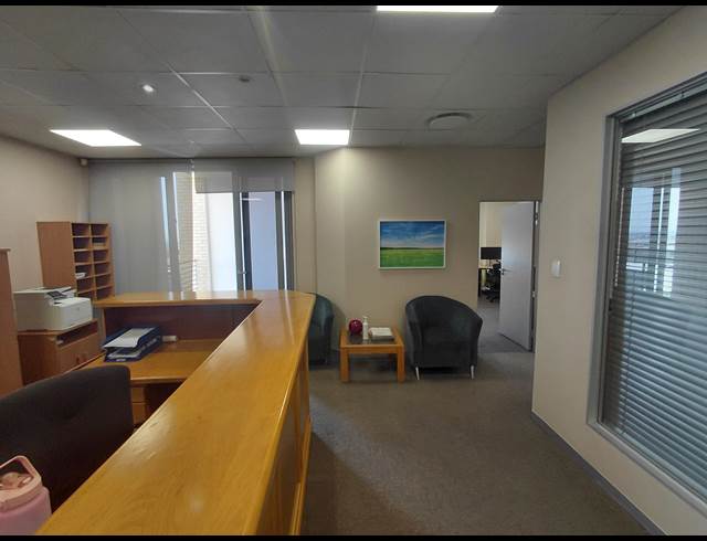 444M² OFFICE TO LET IN MIDRIDGE PARK