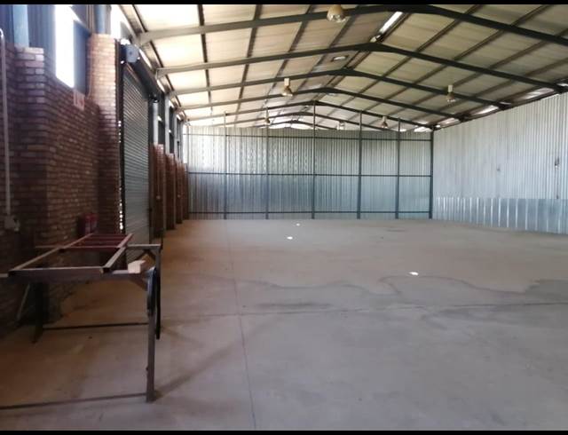 500M² WAREHOUSE RENTED IN PUTFONTEIN