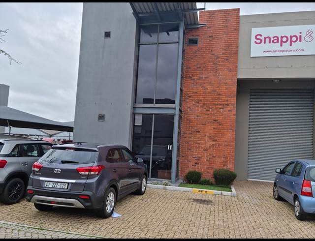 302M² WAREHOUSE TO LET IN STIKLAND INDUSTRIAL