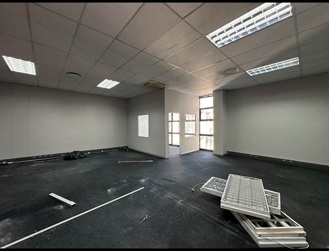 253.90M² OFFICE TO LET IN ECO PARK ESTATE