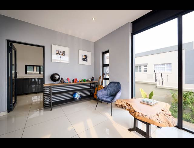 5 BEDROOM HOUSE RENTED IN BRYANSTON