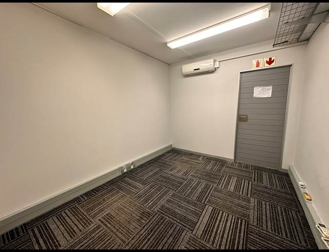 673M² OFFICE TO LET IN GREENSIDE