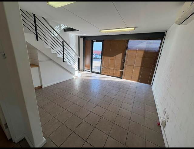 329M² WAREHOUSE TO LET IN PAARDEVLEI