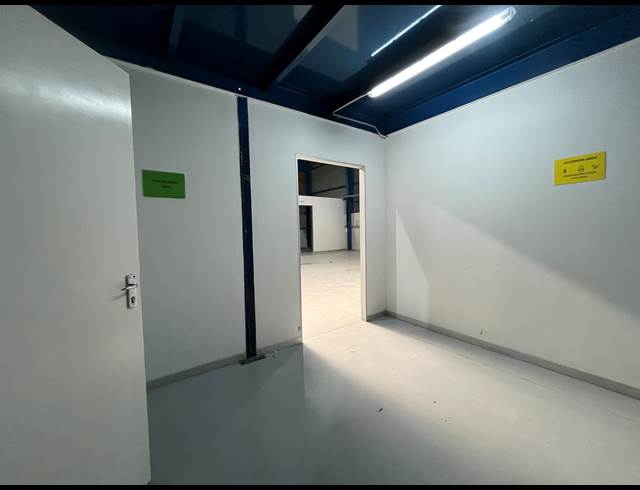 509M² WAREHOUSE TO LET IN SEBENZA