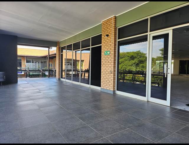 782M² OFFICE TO LET IN MAGALIESKRUIN