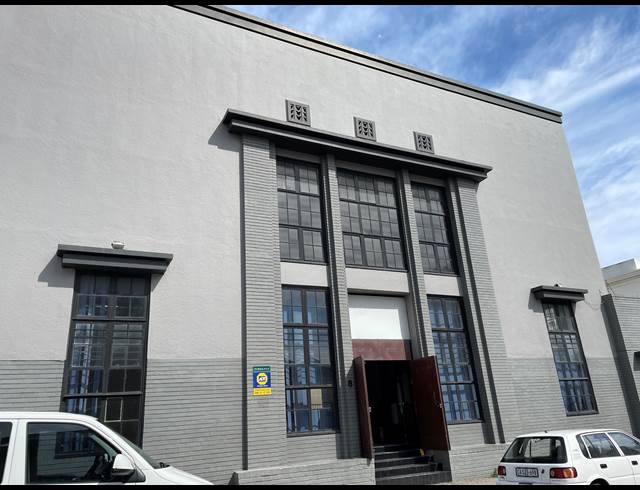 1,076M² BUILDING TO LET IN GARDENS