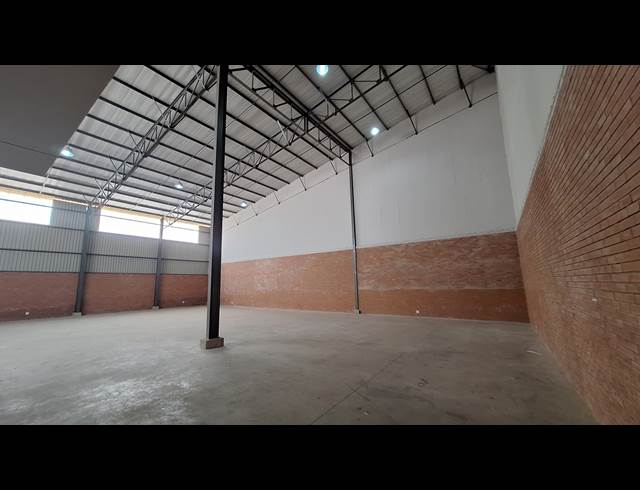 677M² WAREHOUSE TO LET IN COSMO BUSINESS PARK