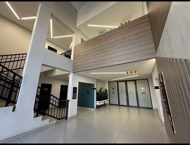 473M² OFFICE TO LET IN SANDTON CENTRAL