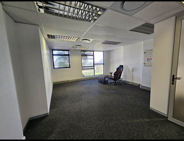 640M² OFFICE TO LET IN CENTURY CITY
