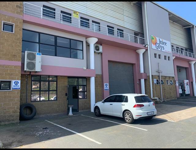 832M² WAREHOUSE TO LET IN RED HILL