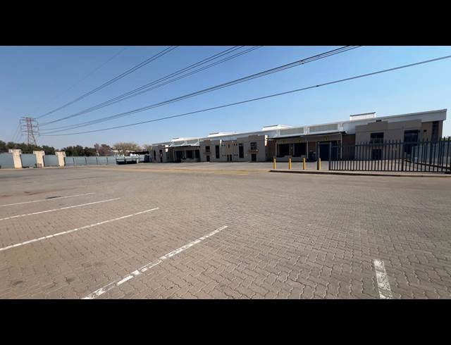 4,989.10M² WAREHOUSE TO LET IN GOSFORTH PARK