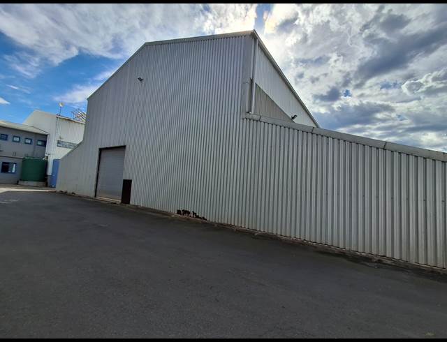 2,563M² WAREHOUSE TO LET IN WOODBROOK