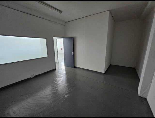 154M² WAREHOUSE TO LET IN STEELEDALE