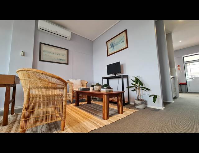 49M² OFFICE TO LET IN WESTLAKE