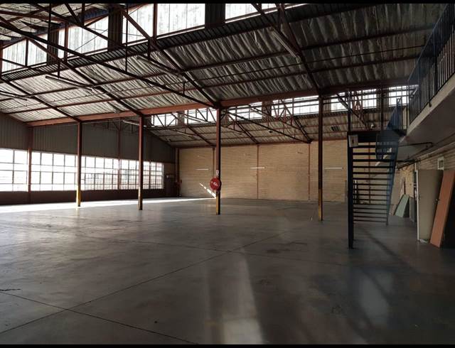 1,500M² WAREHOUSE RENTED IN AMALGAM