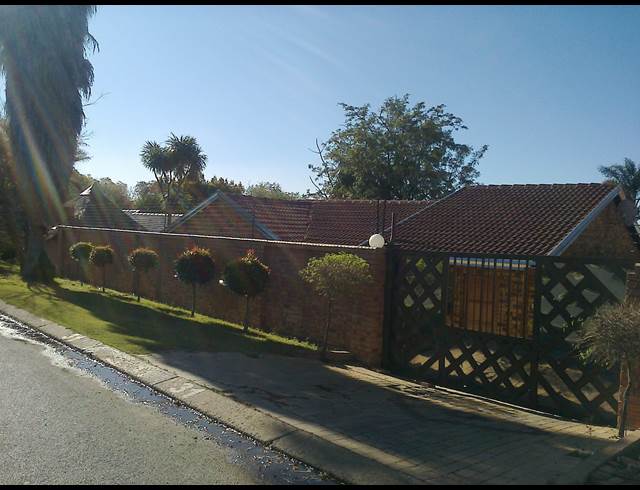 3 bed property to rent in ALLEN'S NEK