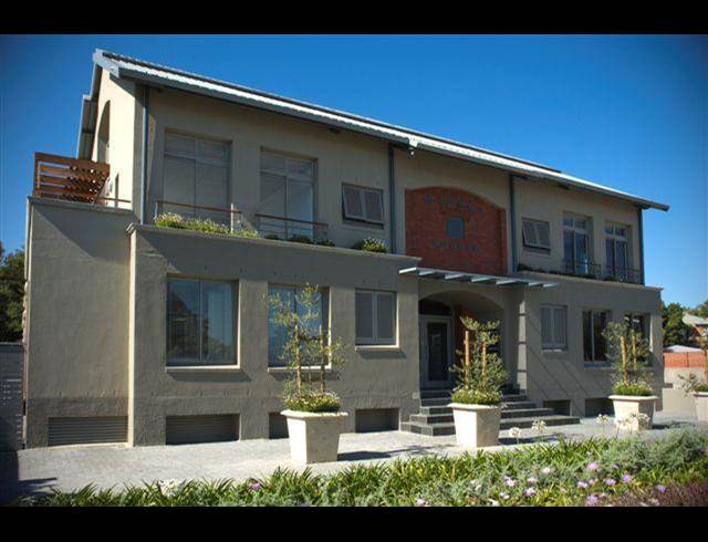 106M² OFFICE TO LET IN DURBANVILLE CENTRAL