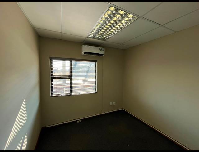 72M² OFFICE TO LET IN WITPOORT ESTATES