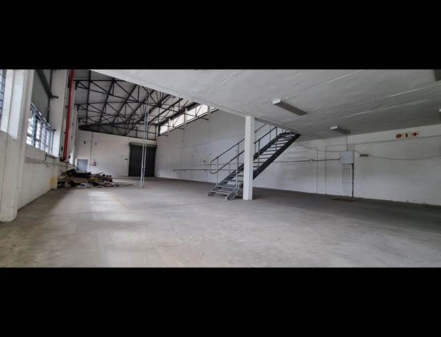 442M² WAREHOUSE TO LET IN AIRPORT INDUSTRIA