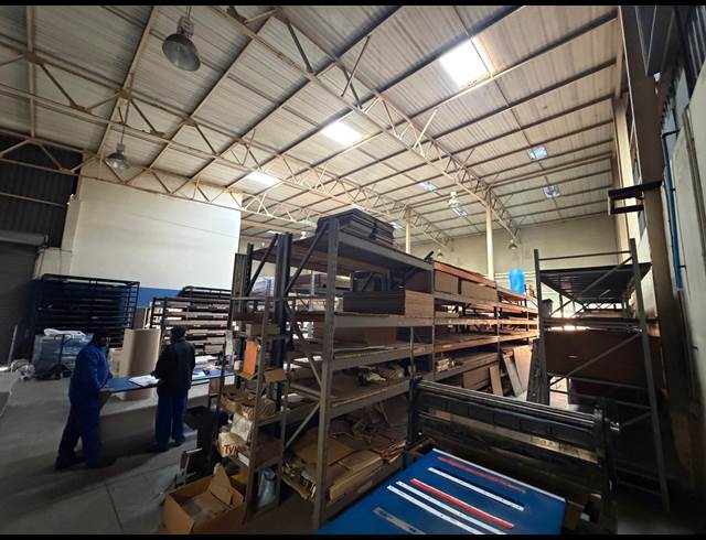 1,894M² WAREHOUSE TO LET IN KYALAMI