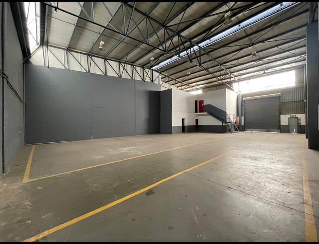 410M² WAREHOUSE TO LET IN RANDJESPARK