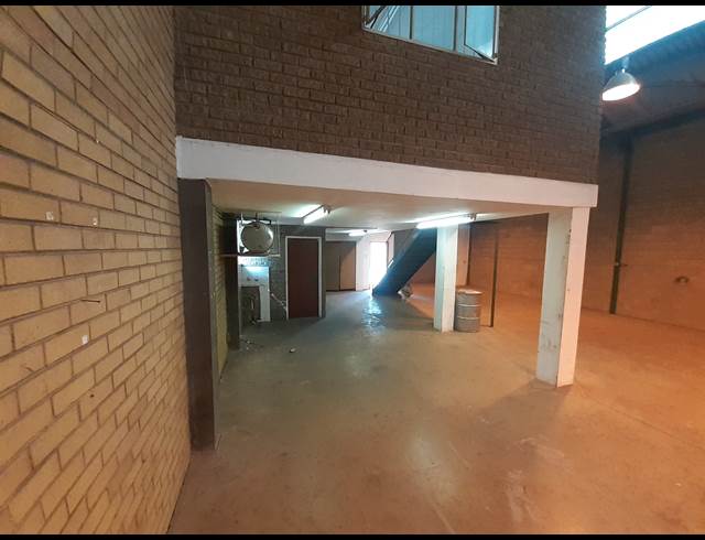 291M² WAREHOUSE TO LET IN ROBERTVILLE