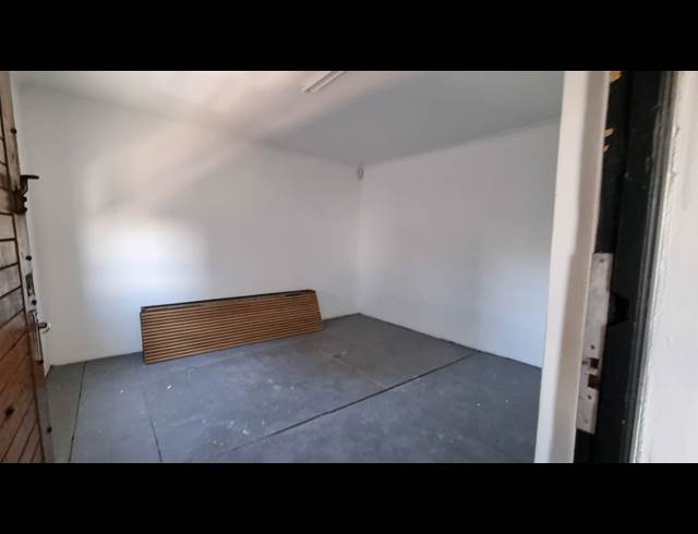 307M² OFFICE TO LET IN WOODSTOCK