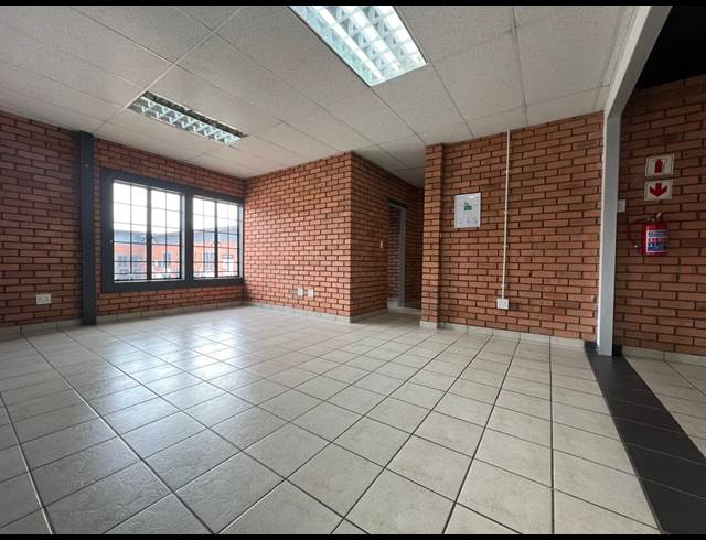 318M² WAREHOUSE TO LET IN HENNOPSPARK