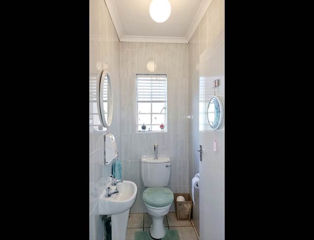 3 bed property to rent in CHANCLIFF AH