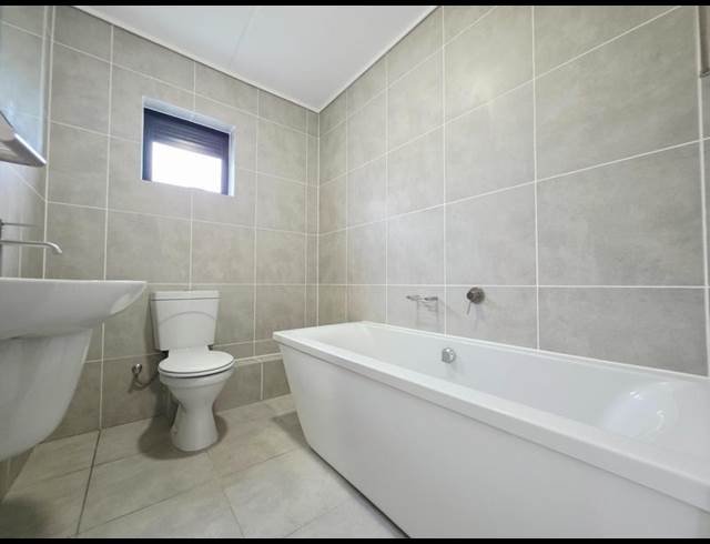 3 BEDROOM PROPERTY TO RENT IN GREENBAY ECO ESTATE