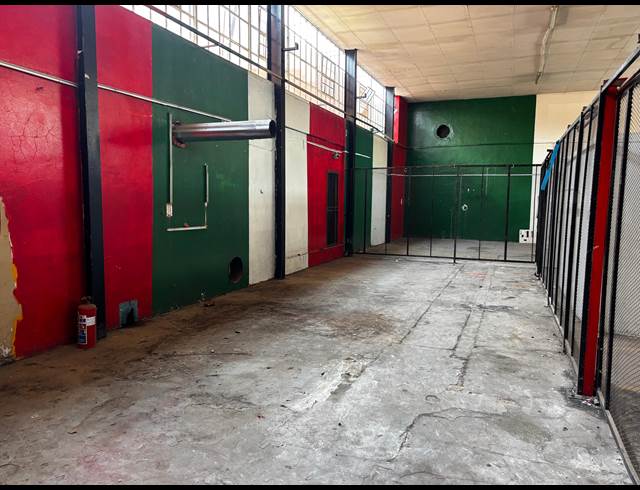 760M² WAREHOUSE TO LET IN MARTINDALE