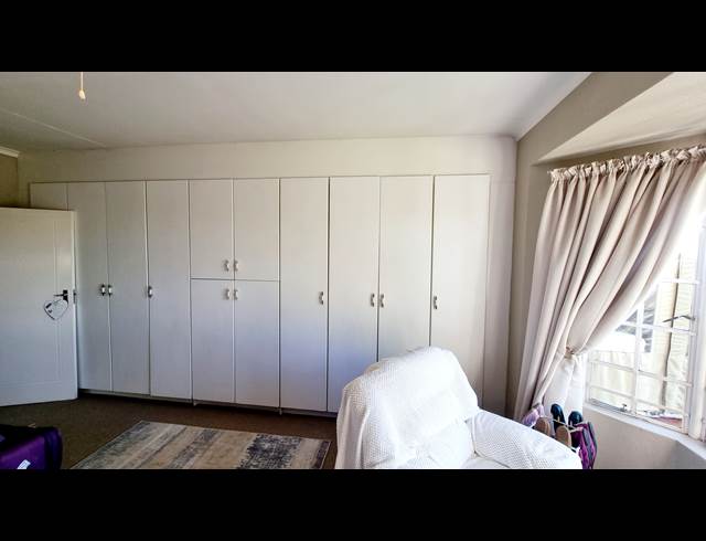 3 bed property to rent in CHANCLIFF AH