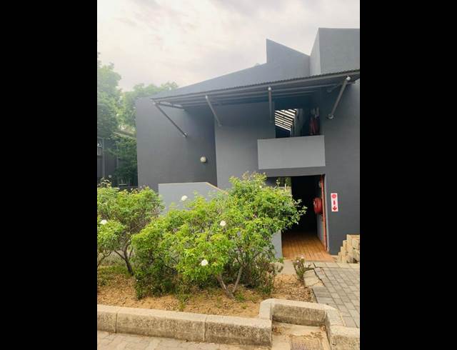 0.5 BEDROOM APARTMENT RENTED IN GLEN AUSTIN AH