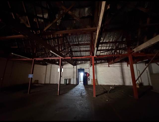 1,166M² WAREHOUSE TO LET IN CLAYVILLE