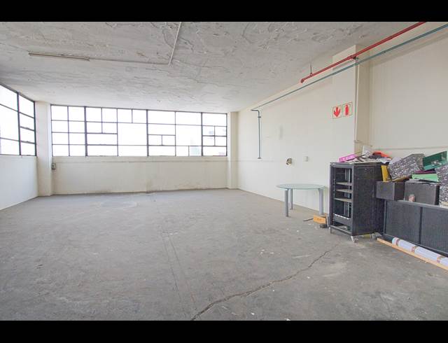 1,620M² WAREHOUSE TO LET IN WYNBERG