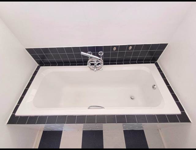 2 bed property to rent in LANGERUG