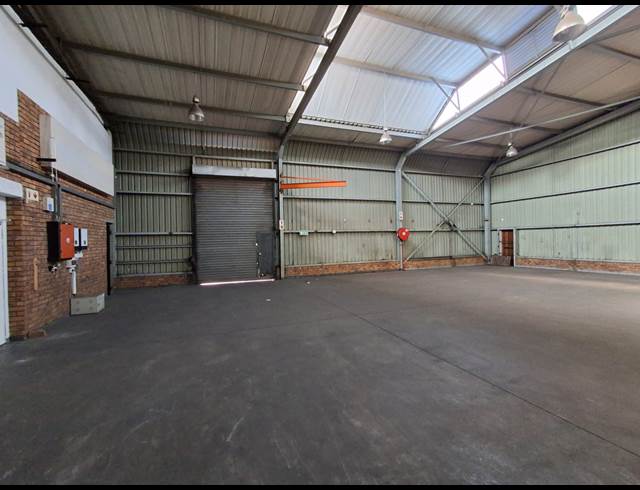400M² WAREHOUSE TO LET IN BENROSE