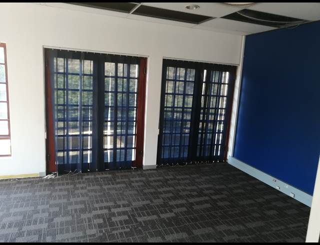 350M² OFFICE TO LET IN WESTVILLE