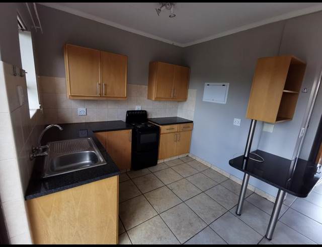 1 BEDROOM PROPERTY TO RENT IN DIE BULT