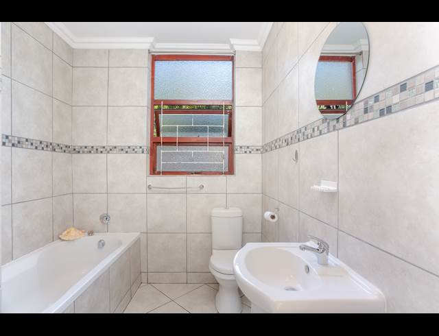 5 BEDROOM HOUSE RENTED IN HALALI