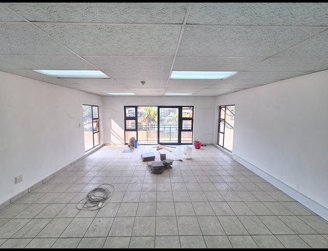 846M² WAREHOUSE TO LET IN NORTH RIDING