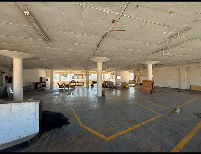 1,850M² WAREHOUSE TO LET IN BOOYSENS RESERVE