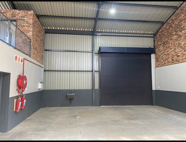225M² WAREHOUSE TO LET IN HALFWAY HOUSE