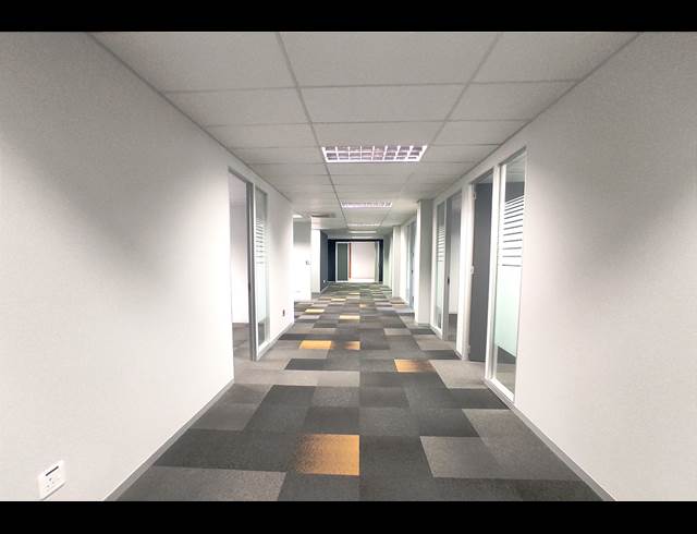 586M² OFFICE TO LET IN BRYANSTON