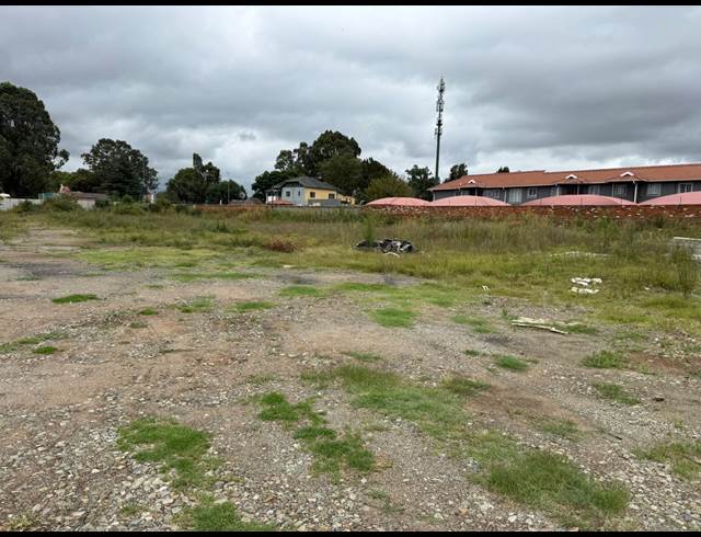 13,000M² INDUSTRIAL YARD TO LET IN COMET