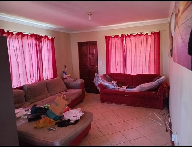 3 BEDROOM FREEHOLD TO LET IN COSMO CITY