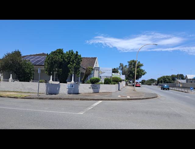 60M² OFFICE TO LET IN VINCENT