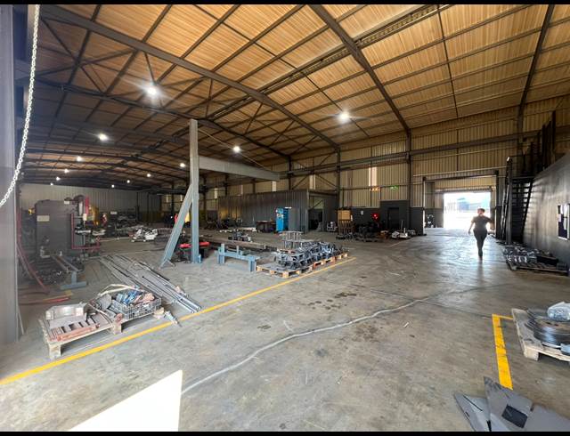 2,866M² WAREHOUSE TO LET IN KNOPJESLAAGTE