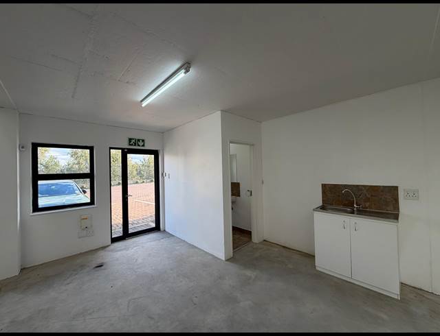 146M² WAREHOUSE TO LET IN BARBEQUE DOWNS